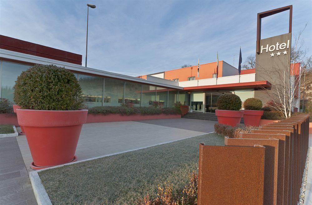 Hotel Cluentum Tolentino Exteriör bild